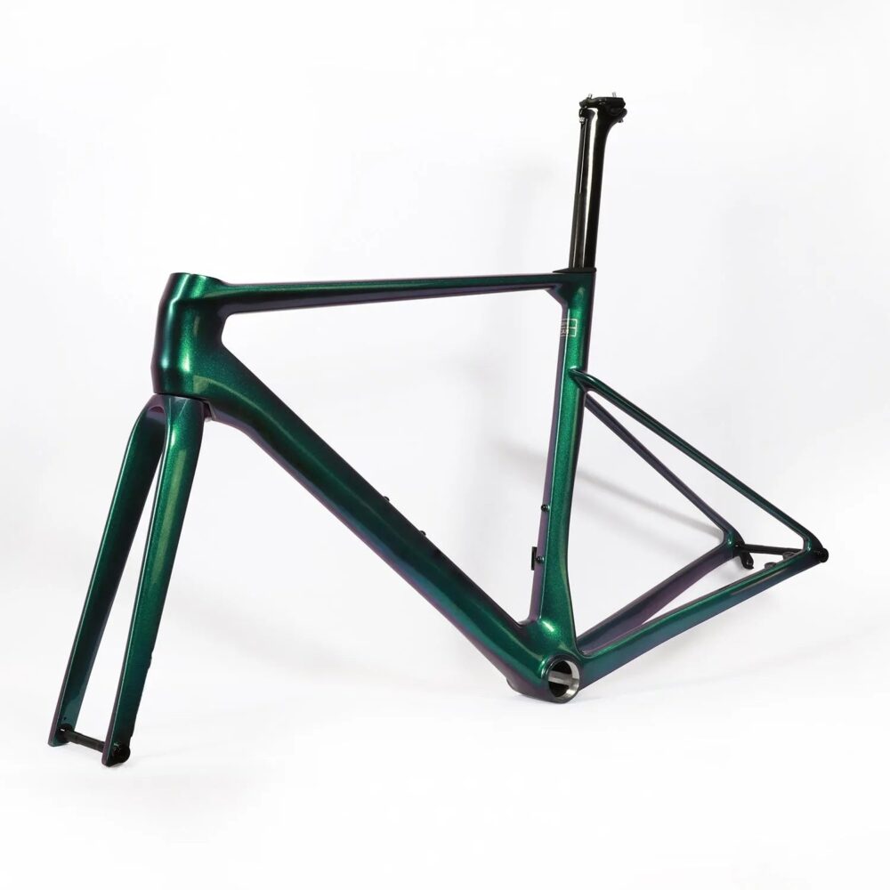 Sunremo A23 | Full Carbon Fiber Road Bike | Versatile for Training & Commuting