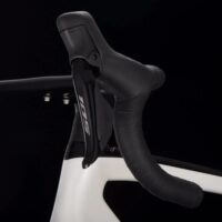 T1000 Carbon UCI Road Bike - Shimano 105 Di2 Shifting | Full Integrated Cables | Lightweight Durable