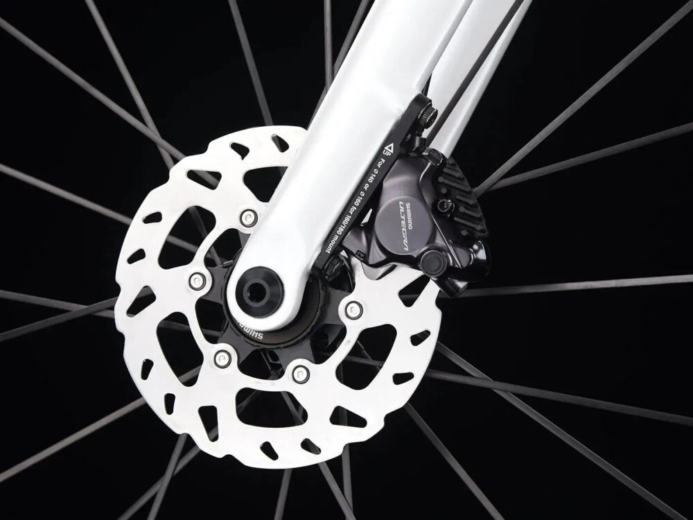 UCI Approved 7.2kg Aero Carbon Road Bike Shimano Ultegra Di2 R8170 24 Speed