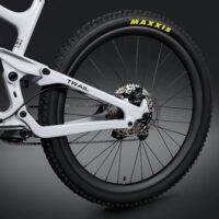 Trail Carbon Mountain Bike - Light Frame | RockShox Suspension | Maxxis Tires