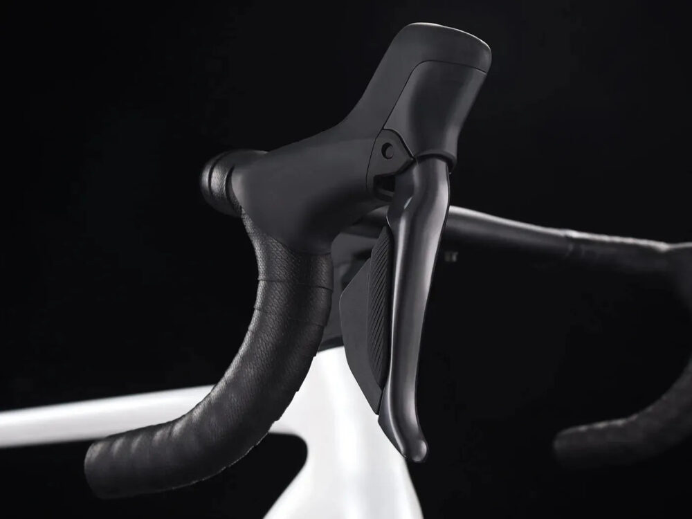 UCI Approved 7.2kg Aero Carbon Road Bike Shimano Ultegra Di2 R8170 24 Speed