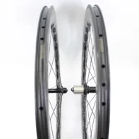 700C Road Bike Carbon Wheelset Clincher Tubeless 65mm Depth 25mm Width V Brake